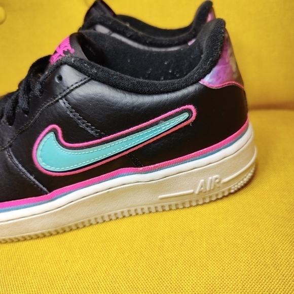 Nike Air Force 1 '07 LV8 Sport South Beach Sneaker Youth Shoe Big Girl Size 6.5Y - Picture 6 of 9